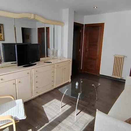 Apartment Carmen Miranda Pravia